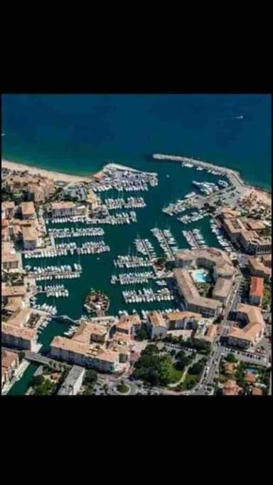 Location Port Frejus, Bord De Mer Exteriör bild
