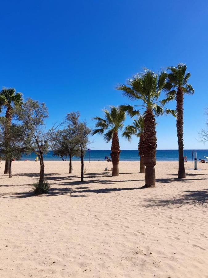 Location Port Frejus, Bord De Mer Exteriör bild
